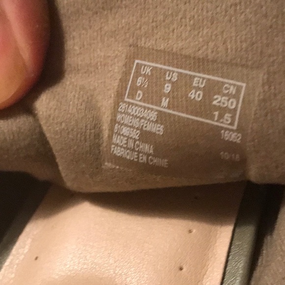 Clark Collection moss green shootie - Picture 5 of 6